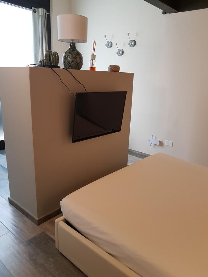 Domus Navigli Apartment มิลาน ภายนอก รูปภาพ